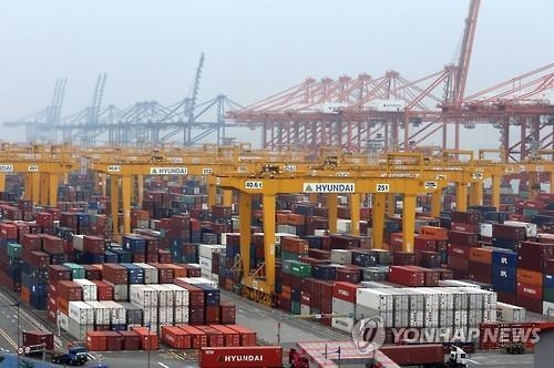 부산항 물동량 7월에 증가세로 전환…작년보다 5.5%↑ - 2