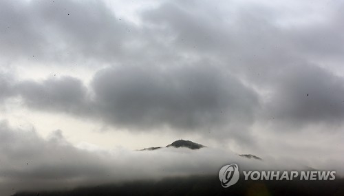'또다시 비' 전북 흐리고 밤부터 최고 80㎜ 비 - 1