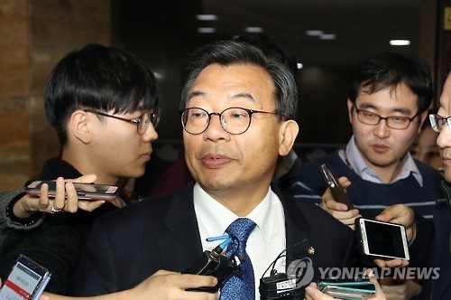 의원총회 마친 이정현