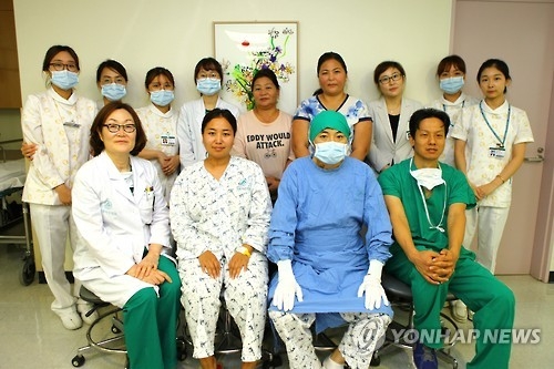 강릉아산병원, 첫 외국인 환자 간이식 수술 성공