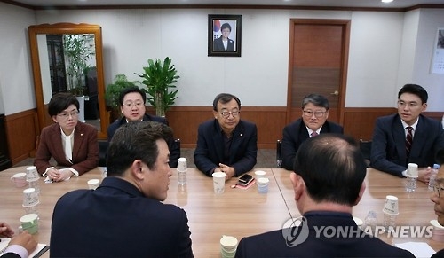 與 주류·비주류, 수습책 '동상이몽'…분당설 다시 고개 - 2