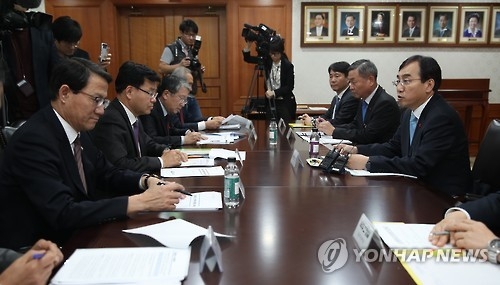 정부, 근로 취약계층 보호…현장 감독 강화 - 1