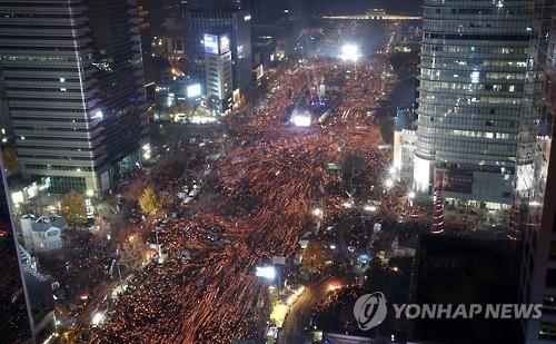 野3당, 광화문 5차 촛불집회 총집결…대선주자들도 대거 합류 - 1