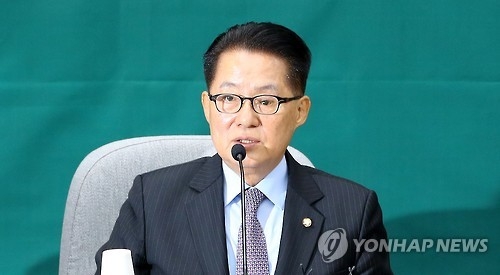 박지원 "퇴진일정 안밝힌 퉁치기…탄핵 낙관은 어두워져"(종합) - 1