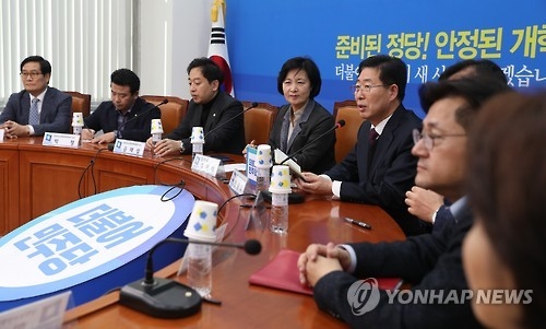 민주 조기경선 '룰 전쟁'…박원순측 "논의모임 불참" 반발 - 1
