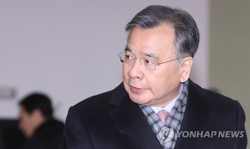 靑, 특검의 압수수색 압박에 반발…"정치적으로 수사하나" - 1
