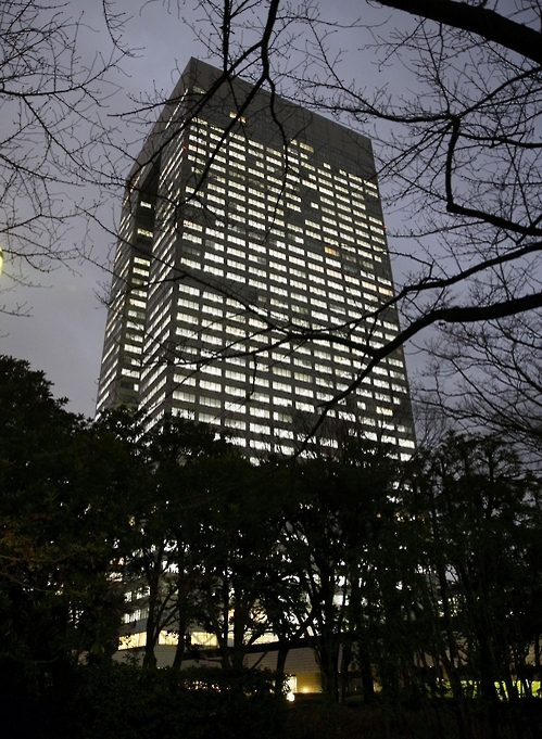 어둠속의 도시바 본사