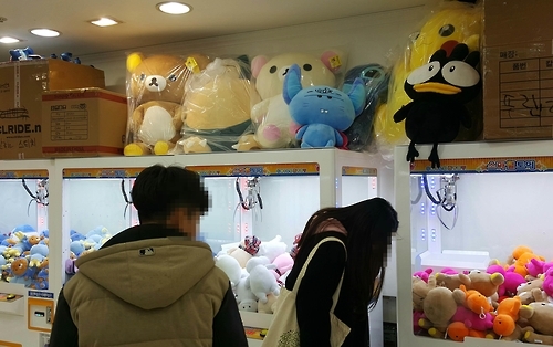 인형뽑기 가게의 다양한 인형