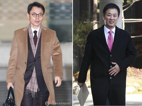 특검 대변인 이규철 특검보(왼쪽과)와 대통령 변호인 유영하 변호사(오른쪽)
