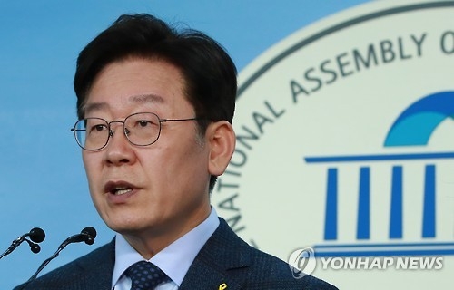 이재명 "北미사일 유감…제재 일변도로 추가도발 통제 어려워" - 1