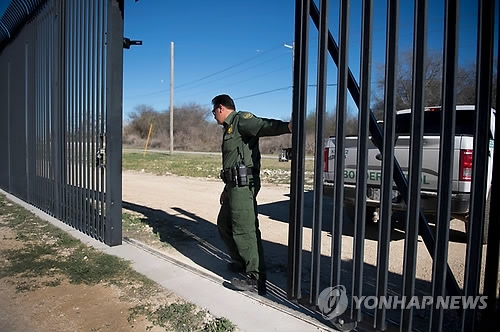 미국 텍사스 주 델리오에 있는 미국-멕시코 국경 초소 모습 [AFP=연합뉴스 자료사진]