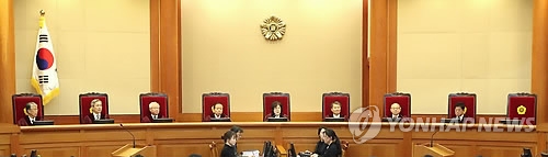탄핵심판 16차 마지막 변론(서울=연합뉴스) 박동주 기자 = 22일 오전 서울 종로구 재동 헌법재판소에서 열린 탄핵심판 16차 변론에서 이정미 헌법재판소장 권한대행이 발언하고 있다. 2017.2.22pdj6635@yna.co.kr (끝)