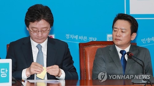 남경필 "경선 불참 검토" 배수진…바른정당 '룰 갈등' 격화 - 1