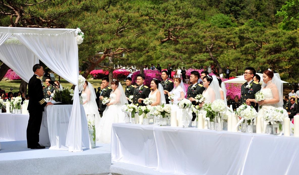 육군참모총장 공관의 합동결혼식