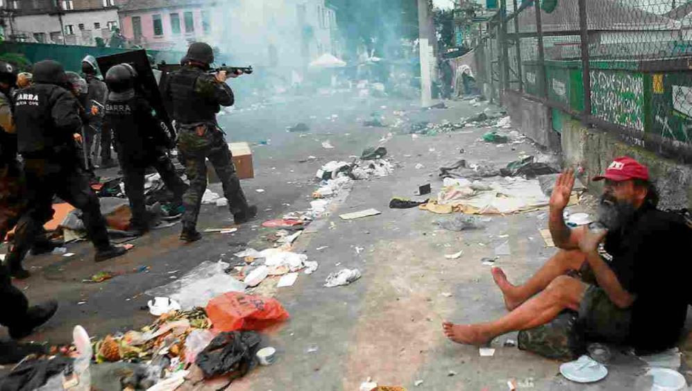 상파울루 마약밀매 소굴 단속에 나선 브라질 경찰