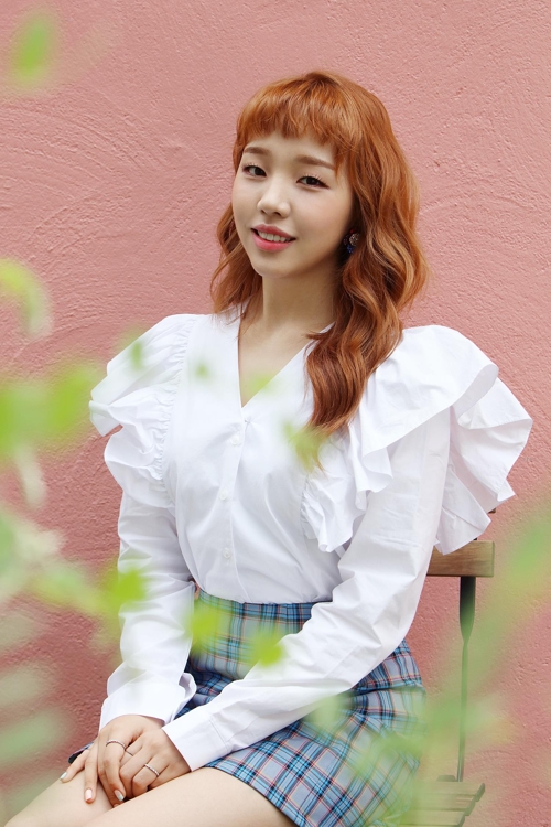 미니앨범 '비터스위터'로 컴백한 백아연