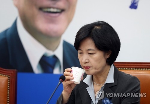 秋 "한국당 '묻지마 반대' 중단해야…발목잡기에 국민 분노" - 1