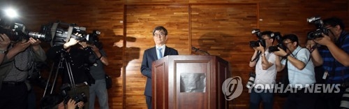 '안경환 변수' 청문정국 최대 쟁점…與 여론주시, 野 사퇴공세 - 1
