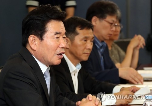 발언하는 김진표 국정기획자문위원장