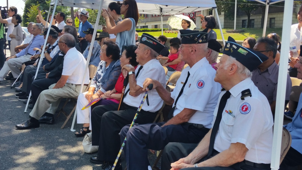미국 뉴저지주 베겐카운티에 세워진 일본군 위안부 기림비 제막식