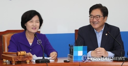 秋 "적폐청산 저항세력 움직임 빨라져…한국당 '개혁저지' 경악" - 1