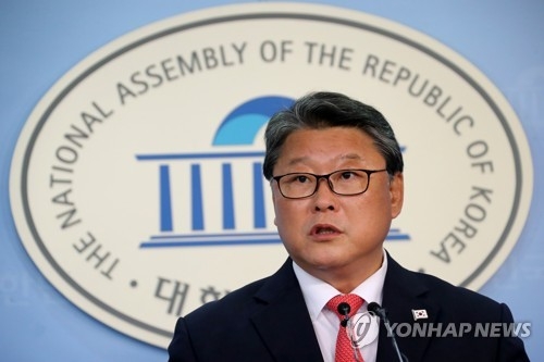 홍준표發 '박근혜 출당론'에 보수진영 난타전 - 3