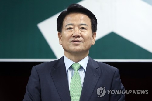 23일 광주서 기자회견하는 정동영