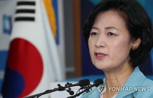 秋, 1주년 회견서 "서울시장? 이 일만 해도 굉장히 벅차" - 3