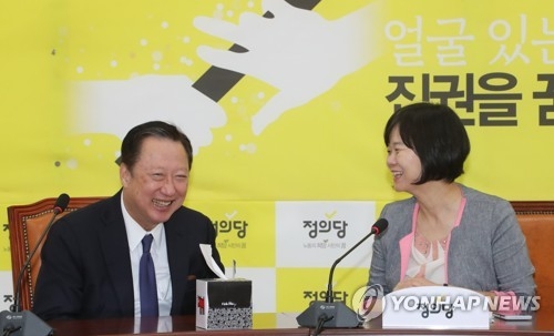 박용만 만난 秋·洪…"사회적 책임" vs "기업 옥죄기 안돼"(종합) - 3