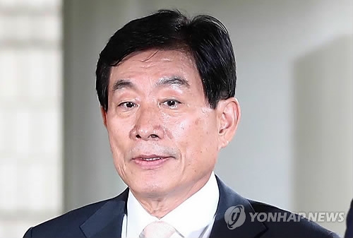 원세훈, 선거법·국정원법 모두 유죄 징역 4년…"2012 대선개입"(종합) - 2