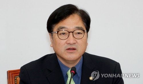 추미애 "마지막까지 조마조마…국민의 바람 외면할 수 없었던것" - 2
