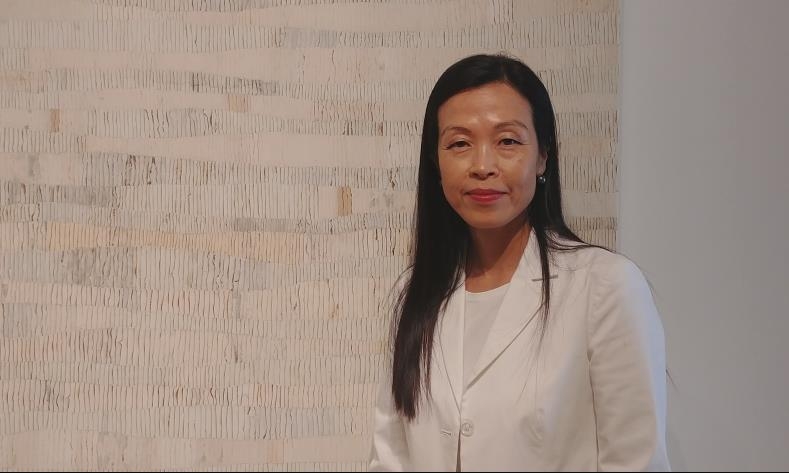 현대화랑에서 개인전 '종이, 먹, 그을음: 그 후'를 여는 김민정 작가