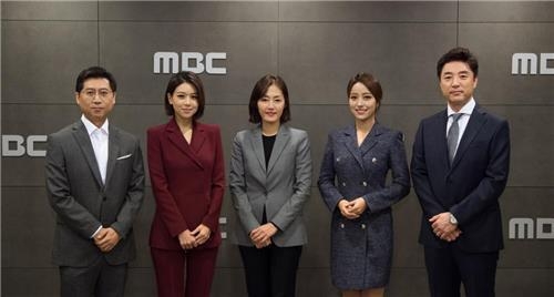(왼쪽부터) 박성호, 손정은, 김수진, 임현주, 박경추 앵커