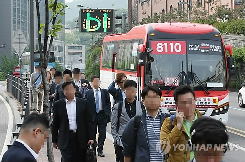 광역급행버스 [연합뉴스 자료사진]