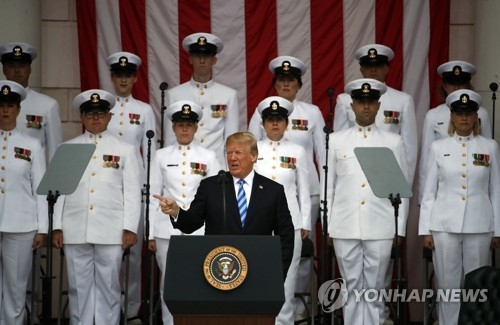 메모리얼 데이 기념식 참석한 도널드 트럼프 미국 대통령