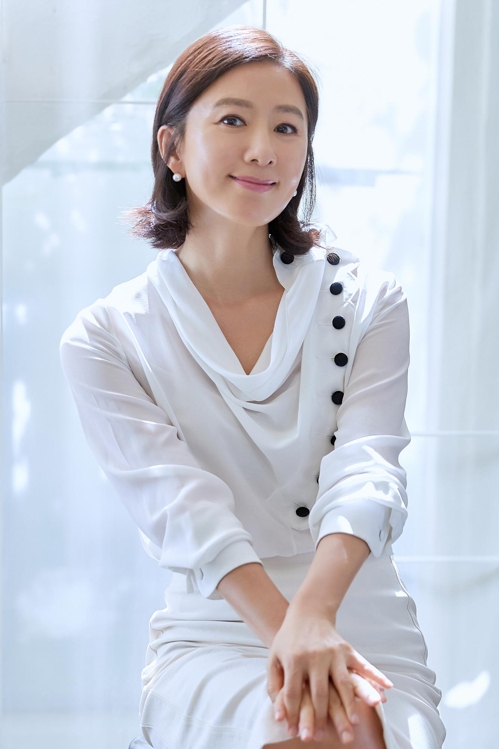 김희애