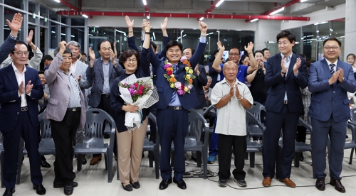 세종시장 이춘희 재선 확실 '환호'