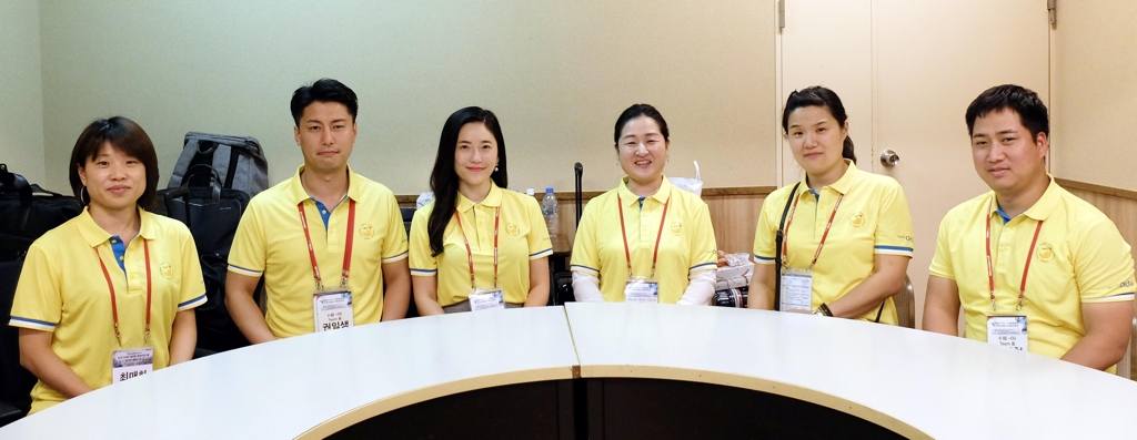일본 도쿄 치요다구의 재일한국YMCA에서 열린 '2018 일본 차세대 글로벌 창업 통합무역스쿨'에 참가한 차세대 리더들. 왼쪽부터 최매화, 권일생, 김민주, 이옥희, 장미, 김병철