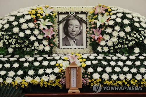 최인훈이 남긴 말…"'박근혜 탄핵'은 현대사 명문장" - 4
