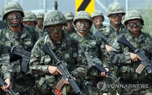 훈련중인 병사