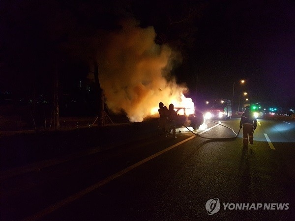 에쿠스 승용차 불