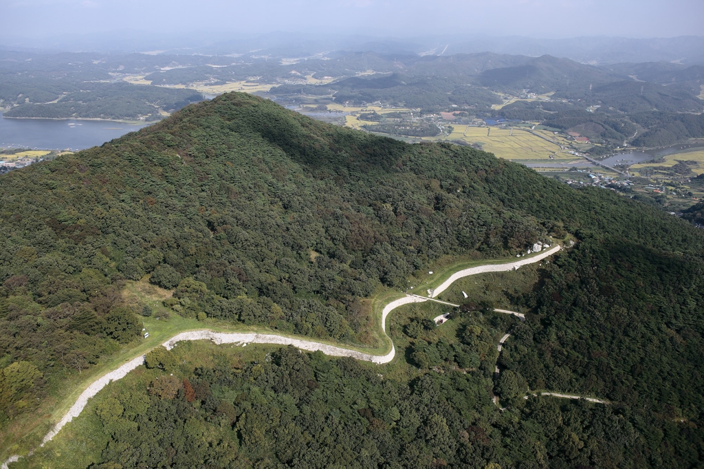 충남 예산 봉수산 임존성 전경