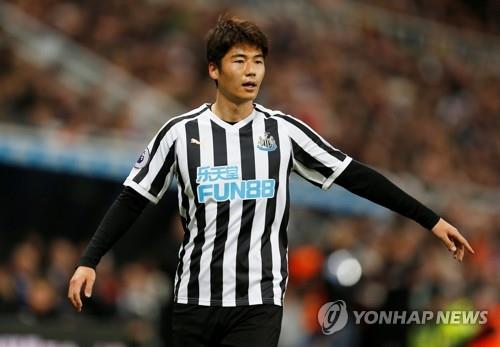 잉글랜드 프로축구 뉴캐슬에서 뛰는 한국인 미드필더 기성용