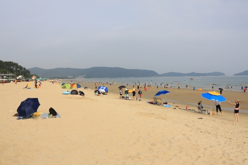 완도 신지 명사십리 해변.