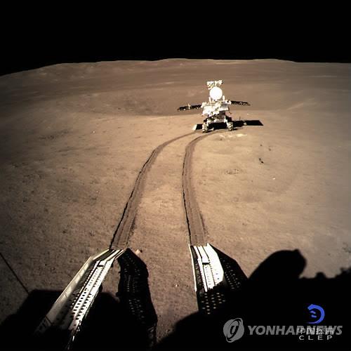 달 뒷면에 새겨진 옥토끼 바퀴자국…"과학탐사 수행"