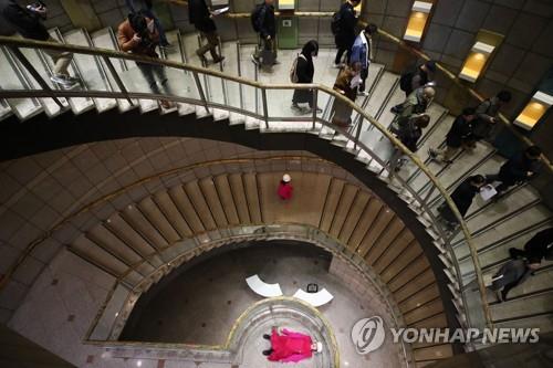 귀신 묘사한 '아이고' 퍼포먼스