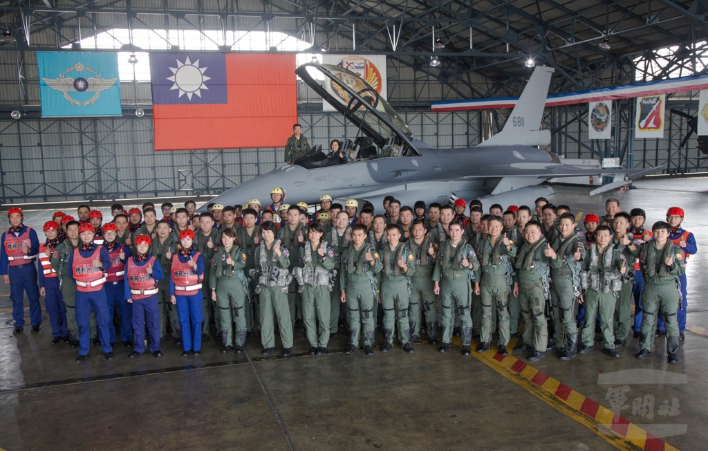 F-16 전투기 탑승한 차이잉원 총통