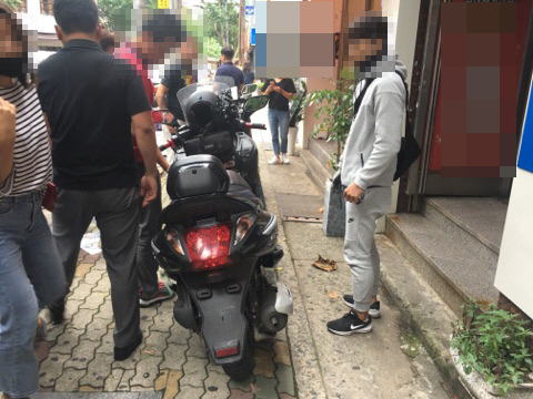 사채 명함형 전단 배포 오토바이
