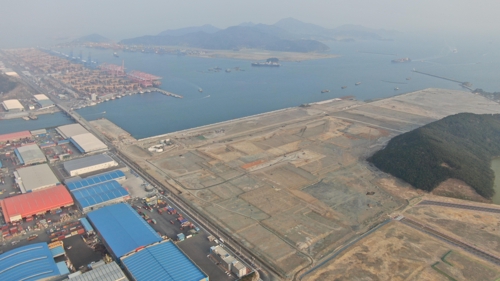 부지조성 끝난 부산신항 2-5단계 부두