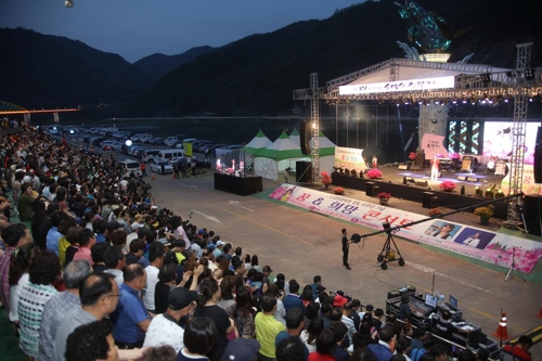 올해 단양 소백산철쭉제 방문객 16만명…경제효과 93억원